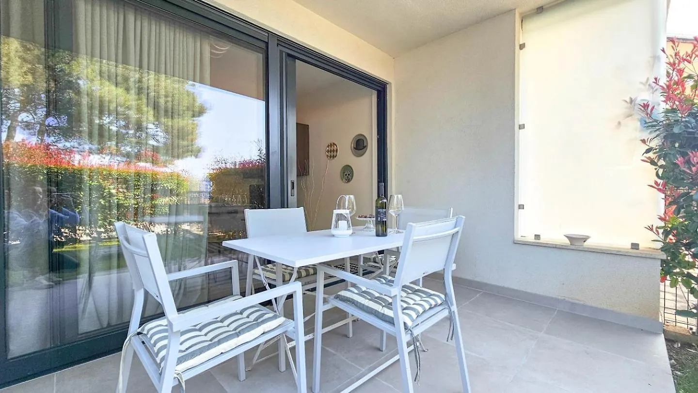 Francesca Apartment Novigrad  0*, Novigrad (Istria)